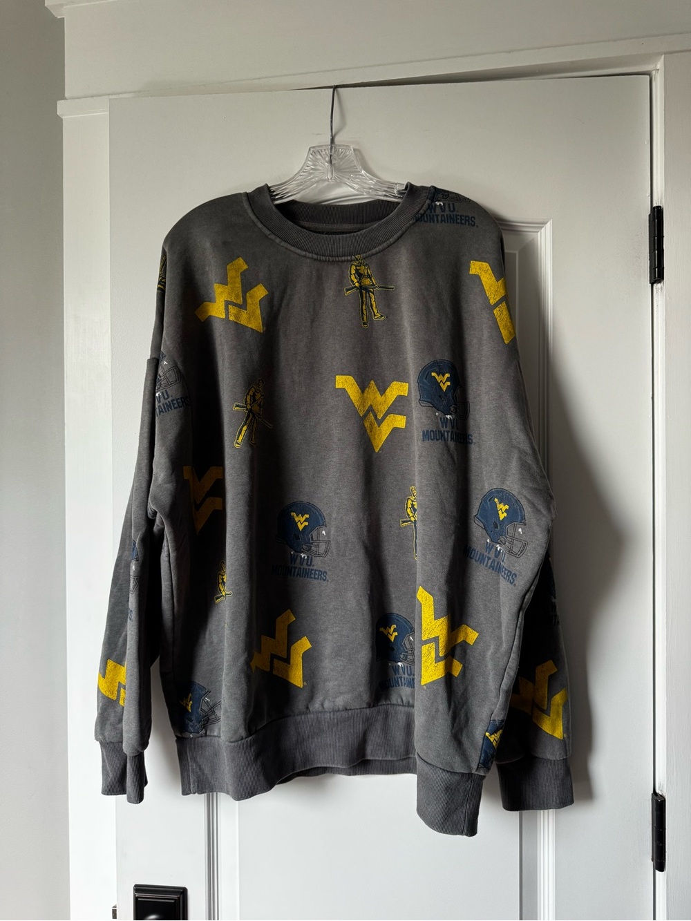 Gray and Yellow West Virginia Mountaineers Sweatshirt Women’s - Oversized NWOT